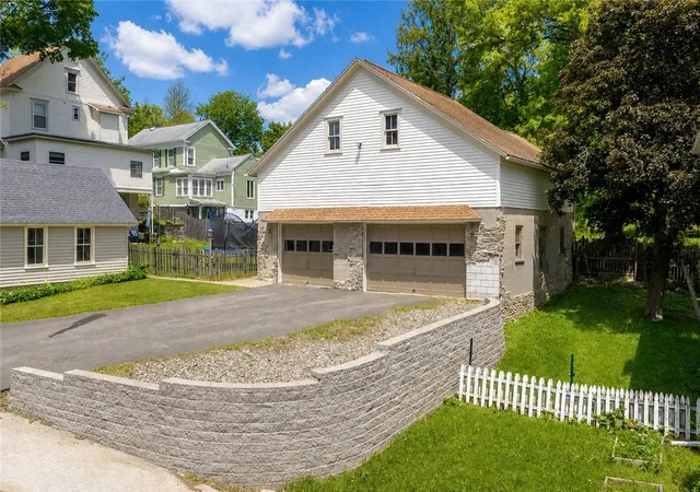 4th image of 126 N Broad St, Norwich, NY 13815 | MLS# R1688157