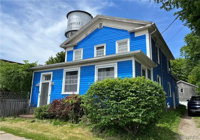Photo 2 of Single family home for sale at 2559 Youngstown Lockport Rd, Ransomville, NY 14131 | MLS# B1688289 | Listing updated on 2026-07-31