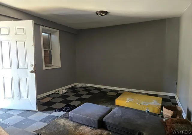 2nd image of 38 Ontario St, Buffalo, NY 14207 | MLS# B1688511