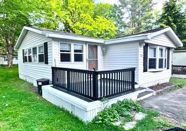 Homes for sale in Schuyler, NY | 252 Blossom Ln, Schuyler, NY 13502 | MLS# S1687795