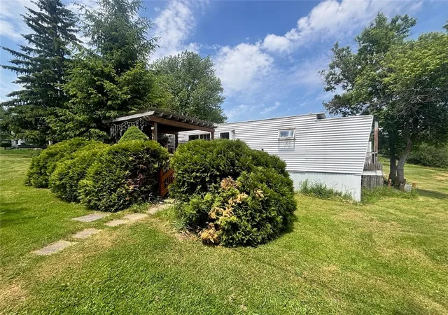 Homes for sale in Hopewell, NY | 3936 State Route 488, Hopewell, NY 14424 | MLS# R1688476
