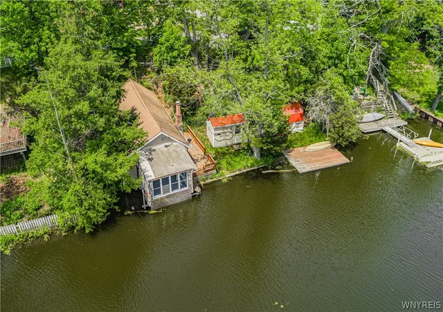 2nd image of 2341 Riverview Dr, Wilson, NY 14172 | MLS# B1685891