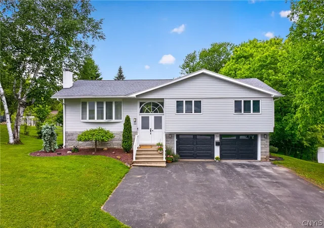 Homes for sale in New Hartford, NY | 34 Janet Ter, New Hartford, NY 13413 | MLS# S1686642