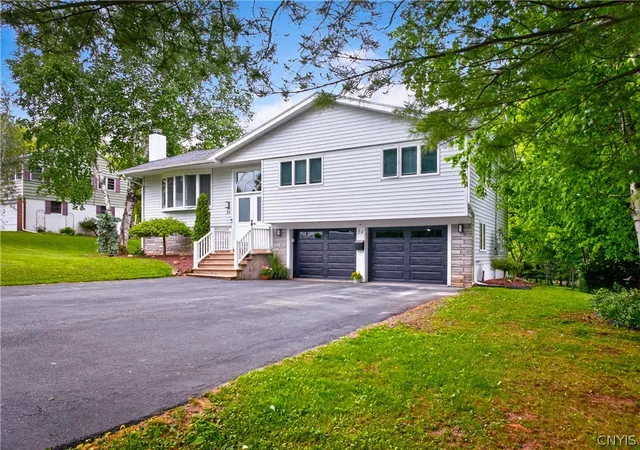 Homes for sale in New Hartford, NY | 34 Janet Ter, New Hartford, NY 13413 | MLS# S1686642