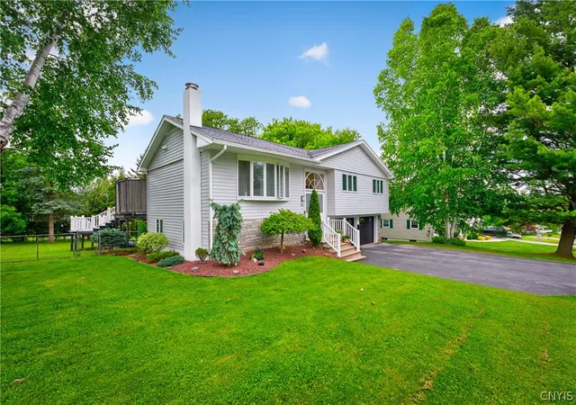 Homes for sale in New Hartford, NY | 34 Janet Ter, New Hartford, NY 13413 | MLS# S1686642