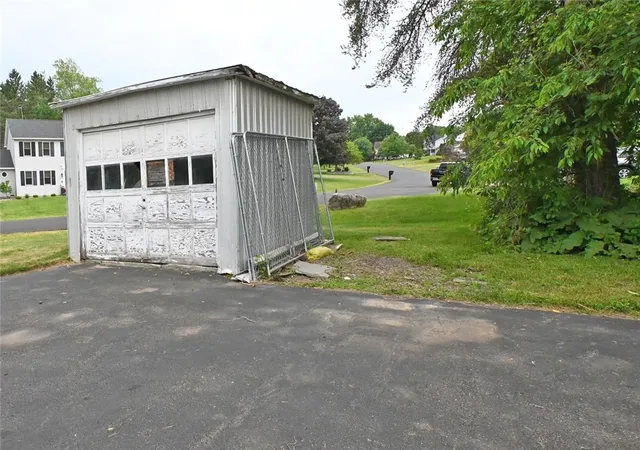 Homes for sale in Horseheads, NY | 910 Sing Sing Rd, Horseheads, NY 14845 | MLS# R1688458
