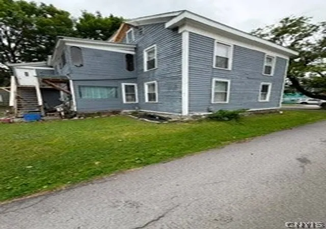 Homes for sale in German Flatts, NY | 29 Columbia St, German Flatts, NY 13407 | MLS# S1688406