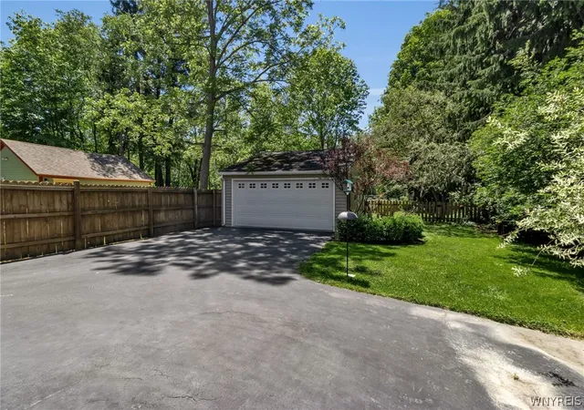 50th image of 139 Buffalo Rd, East Aurora, NY 14052 | MLS# B1688003