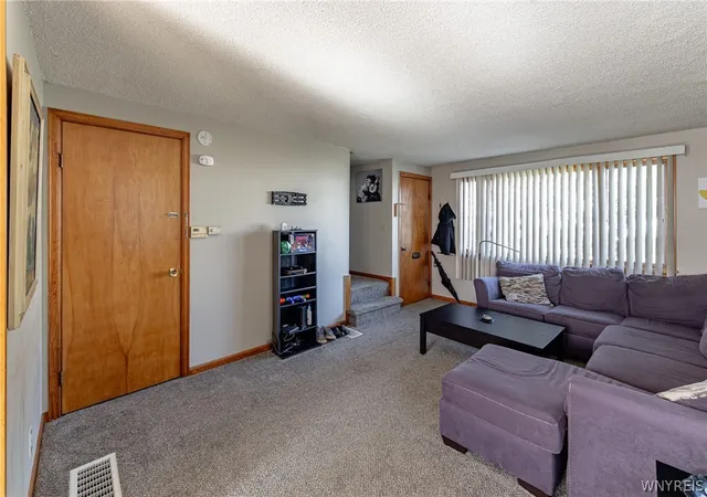Photo 4 of Sale Pending at 62 Patricia Ln, Buffalo, NY 14227 | MLS# B1687831 | Listing updated on 2026-06-18
