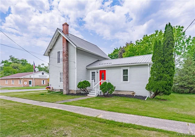1st image of 261 Seminary St, Wilson, NY 14172 | MLS# B1688541