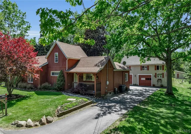 2nd image of 1713 Grover Rd, East Aurora, NY 14052 | MLS# B1688582