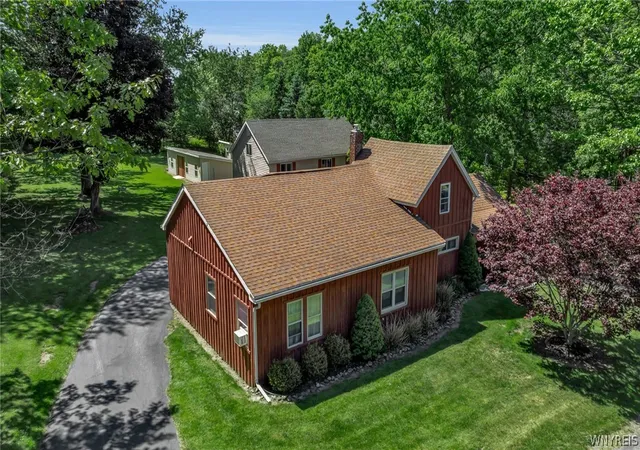 4th image of 1713 Grover Rd, East Aurora, NY 14052 | MLS# B1688582