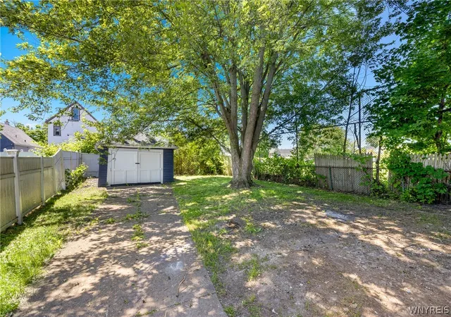 29th image of 43 Regent St, Buffalo, NY 14206 | MLS# B1686515