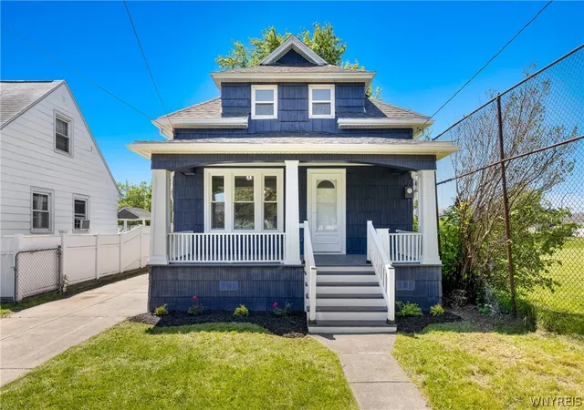 2nd image of 43 Regent St, Buffalo, NY 14206 | MLS# B1686515