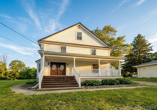 Homes for sale in Ridgeway, NY | 223 N Gravel Rd, Ridgeway, NY 14103 | MLS# B1688598