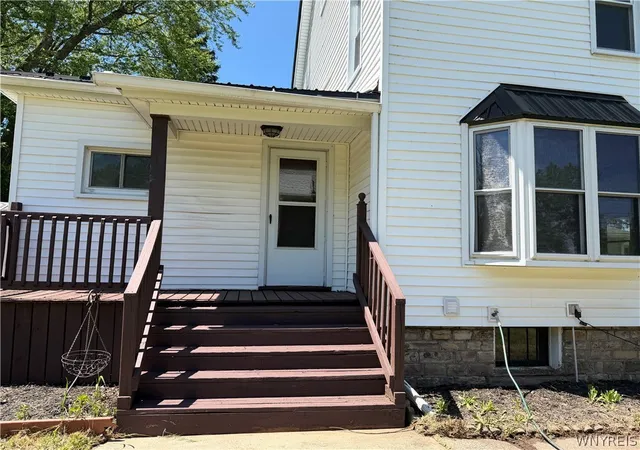 Homes for sale in Ridgeway, NY | 223 N Gravel Rd, Ridgeway, NY 14103 | MLS# B1688598
