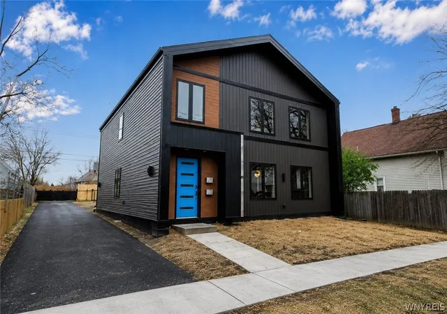 2nd image of 780 S Division St, Buffalo, NY 14210 | MLS# B1688044