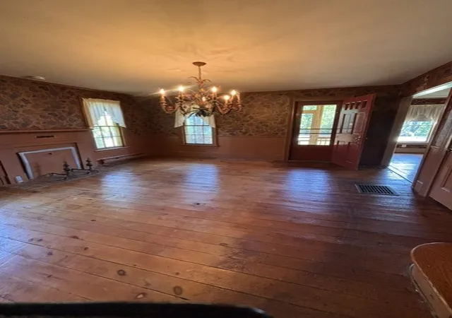 Homes for sale in Perinton, NY | 84 E Church St, Perinton, NY 14450 | MLS# R1685052