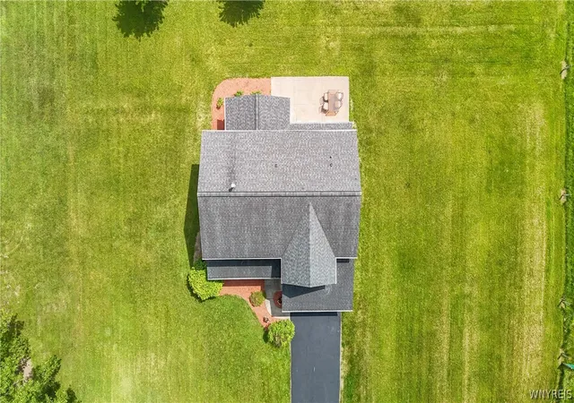 Homes for sale in Alden, NY | 12447 Lesswing Rd, Alden, NY 14004 | MLS# B1684545