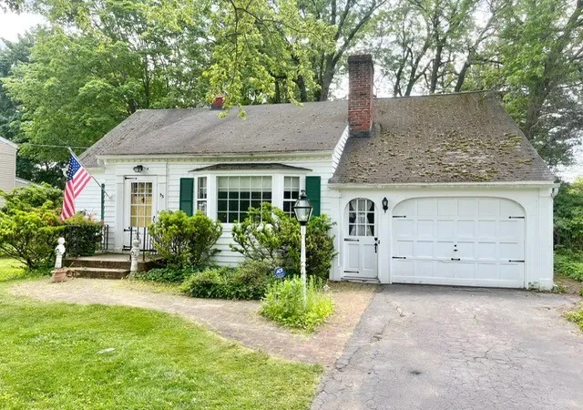 Homes for sale in Penfield, NY | 35 Country Ln, Penfield, NY 14526 | MLS# R1682223