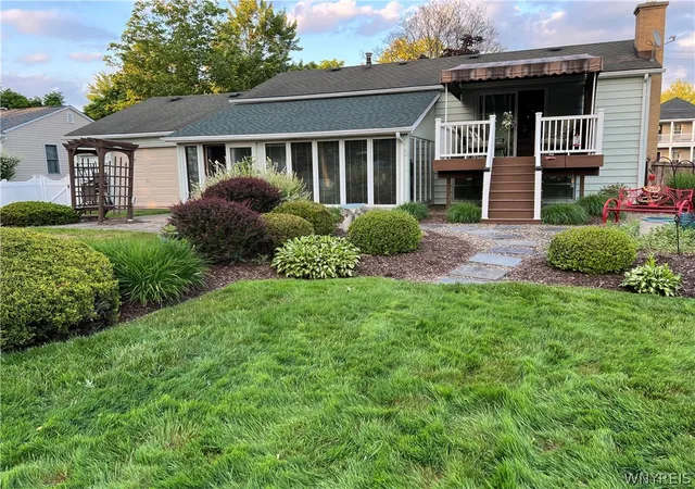 5th image of 39 Briarwood Dr, Lockport City, NY 14094 | MLS# B1688464