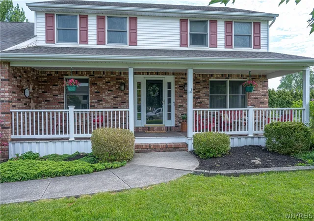 2nd image of 9381 Pine Breeze Ln, Clarence Center, NY 14032 | MLS# B1688544