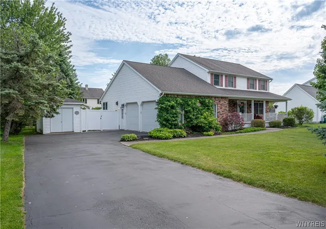 Photo 3 of Sale Pending at 9381 Pine Breeze Ln, Clarence Center, NY 14032 | MLS# B1688544 | Listing updated on 2026-06-17