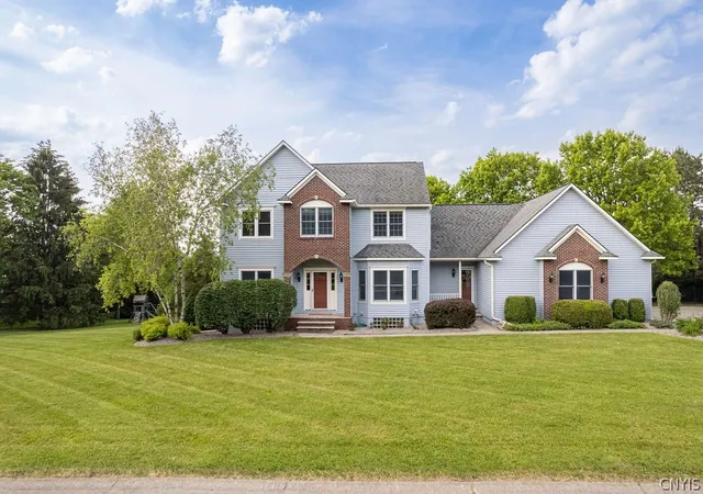 Photo 1 of Single family home for sale at 7204 Mint Wood Ln, Fayetteville, NY 13066 | MLS# S1688456 | Listing updated on 2026-07-30