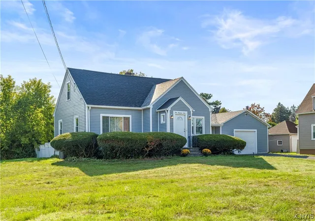 Homes for sale in Whitestown, NY | 105 Cooper Ave, Whitestown, NY 13495 | MLS# S1688288