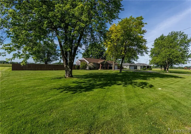 2nd image of 3174 Lockport Rd, Sanborn, NY 14132 | MLS# B1687997