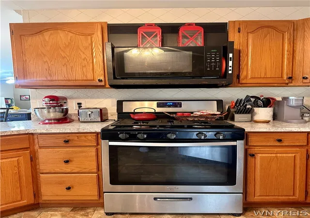 Photo 4 of Sale Pending at 17 Prospect St, Forestville, NY 14062 | MLS# B1684701 | Listing updated on 2026-06-16