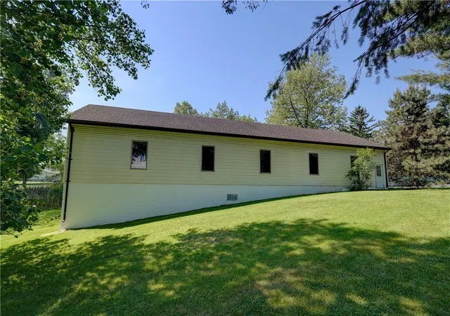 5th image of 610 Webster Rd, Webster, NY 14580 | MLS# R1688479