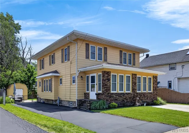 Homes for sale in Hamburg, NY | 78 Salisbury Ave, Hamburg, NY 14219 | MLS# B1688536
