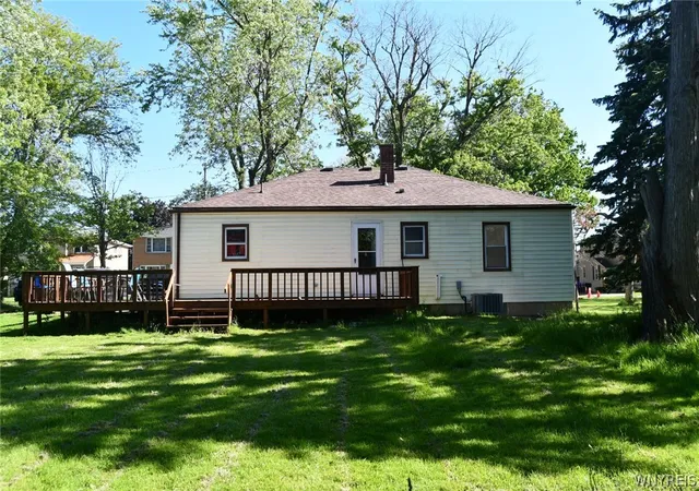 Photo 3 of Single family home for sale at 40 North Dr, Lackawanna, NY 14218 | MLS# B1688702 | Listing updated on 2026-06-14