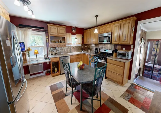 4th image of 17 Sharon Dr, Norwich, NY 13815 | MLS# R1681962