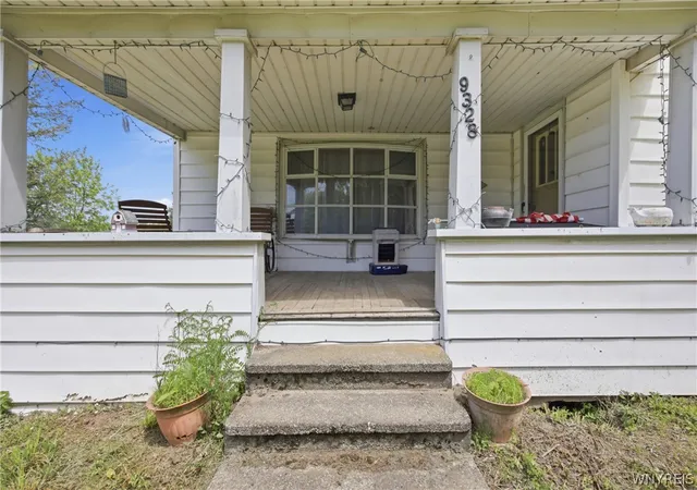 3rd image of 9328 Foote Rd, Royalton, NY 14001 | MLS# B1688809