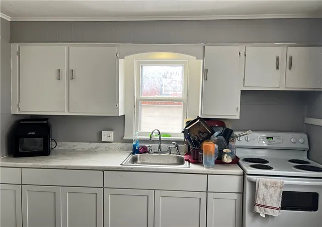 Photo 3 of Single family home for sale at 154 Furlong St, Rochester, NY 14621 | MLS# R1687209 | Listing updated on 2026-06-20