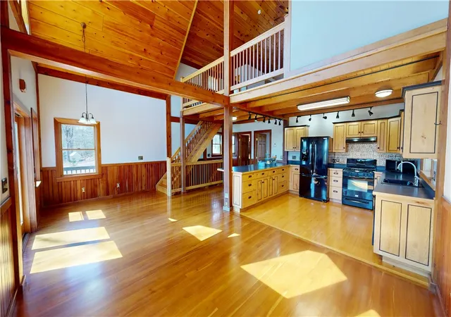 5th image of 251 Goodwin Ln, Guilford, NY 13780 | MLS# R1678673