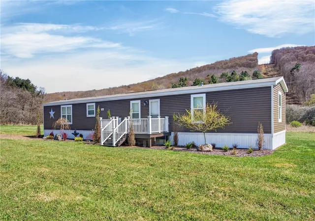 Photo 4 of Sale Pending at 2332 Houghtaling Holw Rd, East Meredith, NY 13757 | MLS# R1688266 | Listing updated on 2026-06-17
