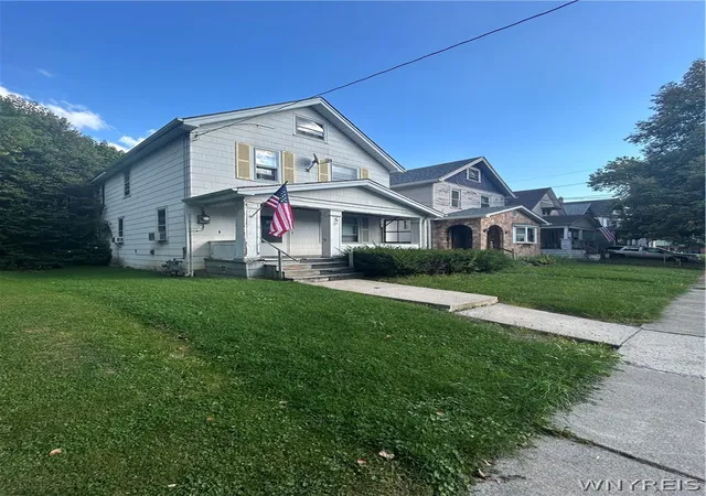 2nd image of 31 Ideal St, Buffalo, NY 14206 | MLS# B1688861