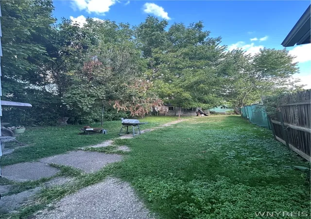 3rd image of 31 Ideal St, Buffalo, NY 14206 | MLS# B1688861
