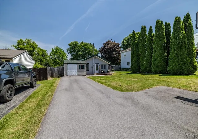 Photo 4 of Sale Pending at 4556 Wilcox Pl, Jamesville, NY 13078 | MLS# S1688504 | Listing updated on 2026-07-20