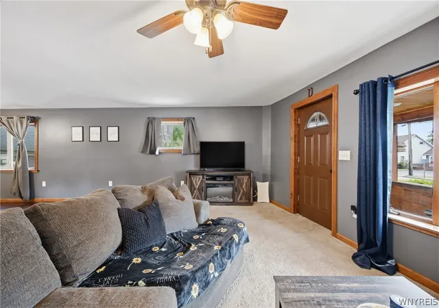Homes for sale in Pembroke, NY | 40 Alleghany Rd, Pembroke, NY 14036 | MLS# B1688869