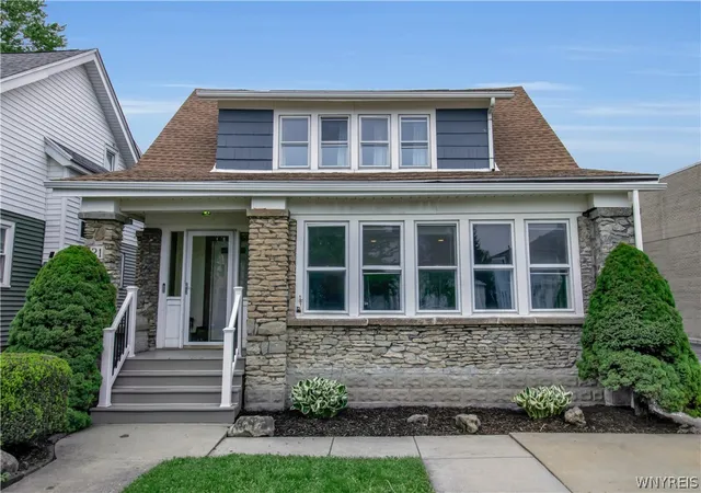 Homes for sale in Tonawanda, NY | 21 Palmer Ave, Tonawanda, NY 14217 | MLS# B1687377