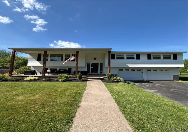 Homes for sale in Minetto, NY | 268 County Route 24, Minetto, NY 13126 | MLS# S1688352