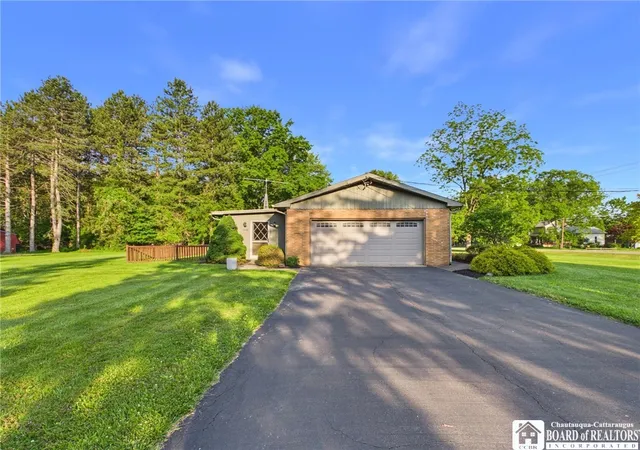 3rd image of 4547 Berry Rd, Pomfret, NY 14063 | MLS# R1687914
