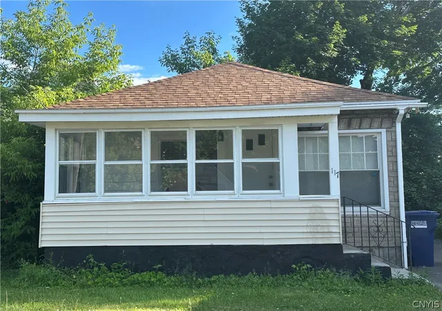 1st image of 117 Hood Ave, Syracuse, NY 13208 | MLS# S1688475