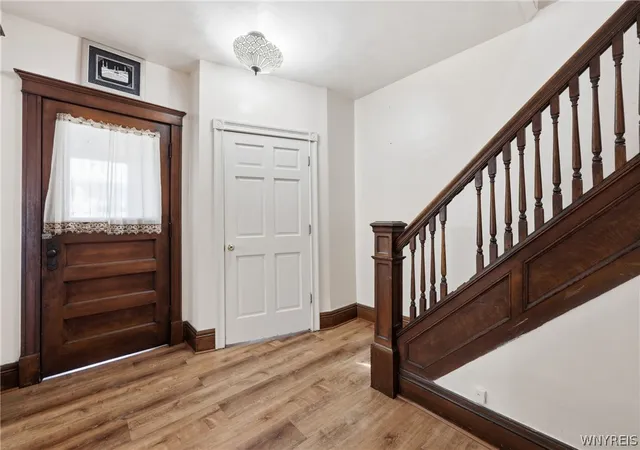 Photo 5 of Single family home for sale at 39 Kamper Ave, Buffalo, NY 14210 | MLS# B1688594 | Listing updated on 2026-07-23