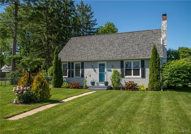 Homes for sale in Whitestown, NY | 2131 Walcott Ave, Whitestown, NY 13502 | MLS# S1688906