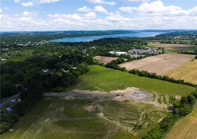 Homes for sale in Skaneateles, NY | 3 Village Meadow Lane St, Skaneateles, NY 13152 | MLS# S1688795